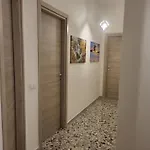 Garibaldi Square * باري