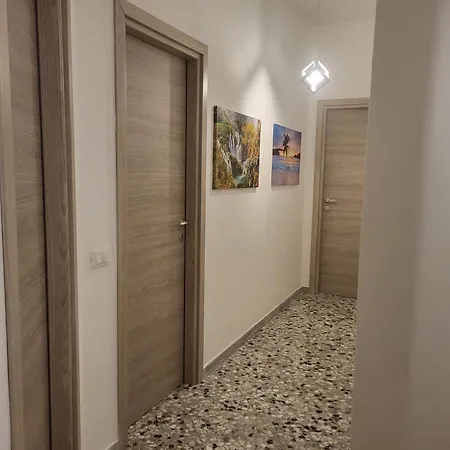 Garibaldi Square * Bari