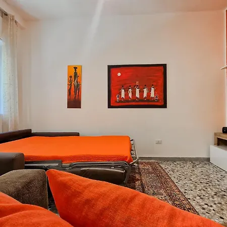 Garibaldi Square Apartment Bari