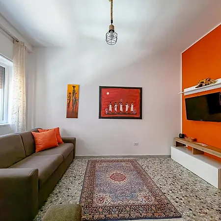 Garibaldi Square Apartment