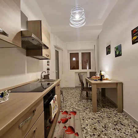 Garibaldi Square Bari