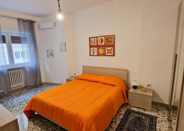 Garibaldi Square * Μπάρι