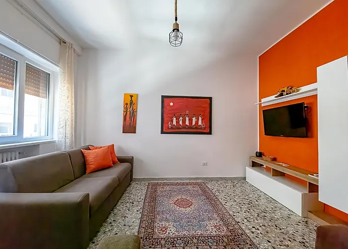 Garibaldi Square Apartment